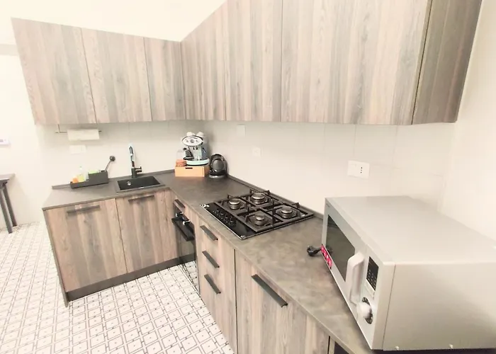 Cher Ferraris Apartamento